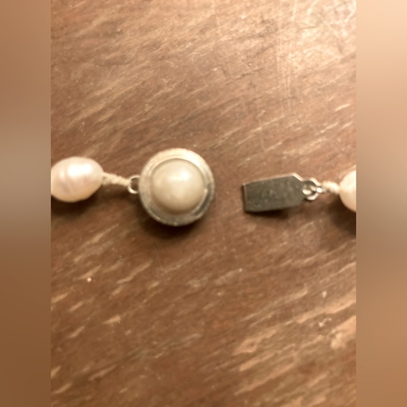 Set of two Pearl Necklaces - Picture 3 of 4